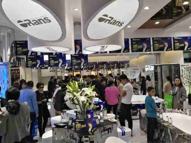 情歌王子黄格选燃爆鄂尔多斯，尊龙时凯官网20周年庆鄂尔多斯站完美收官